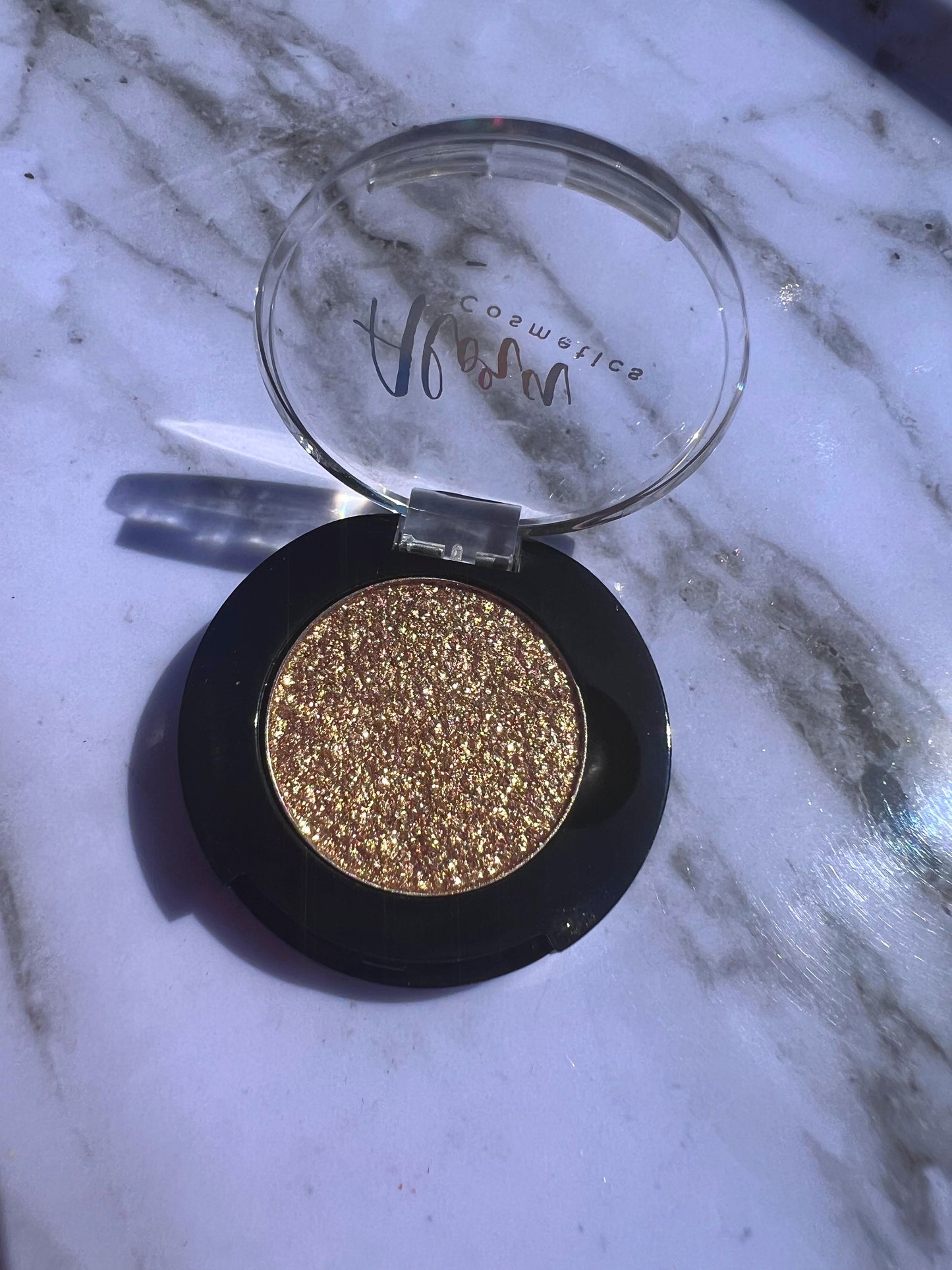 Dazzling Shimmer Eyeshadow