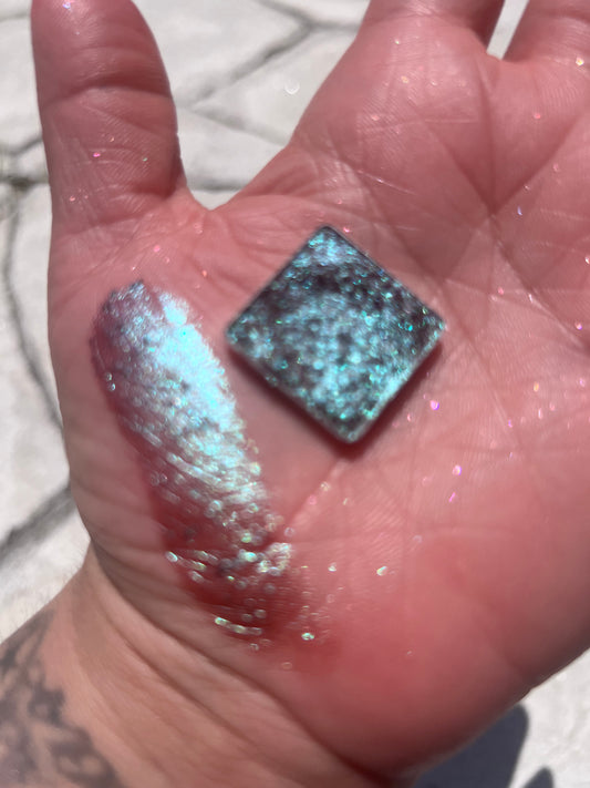 Silver Cross Single Duo-Chrome Eyeshadow