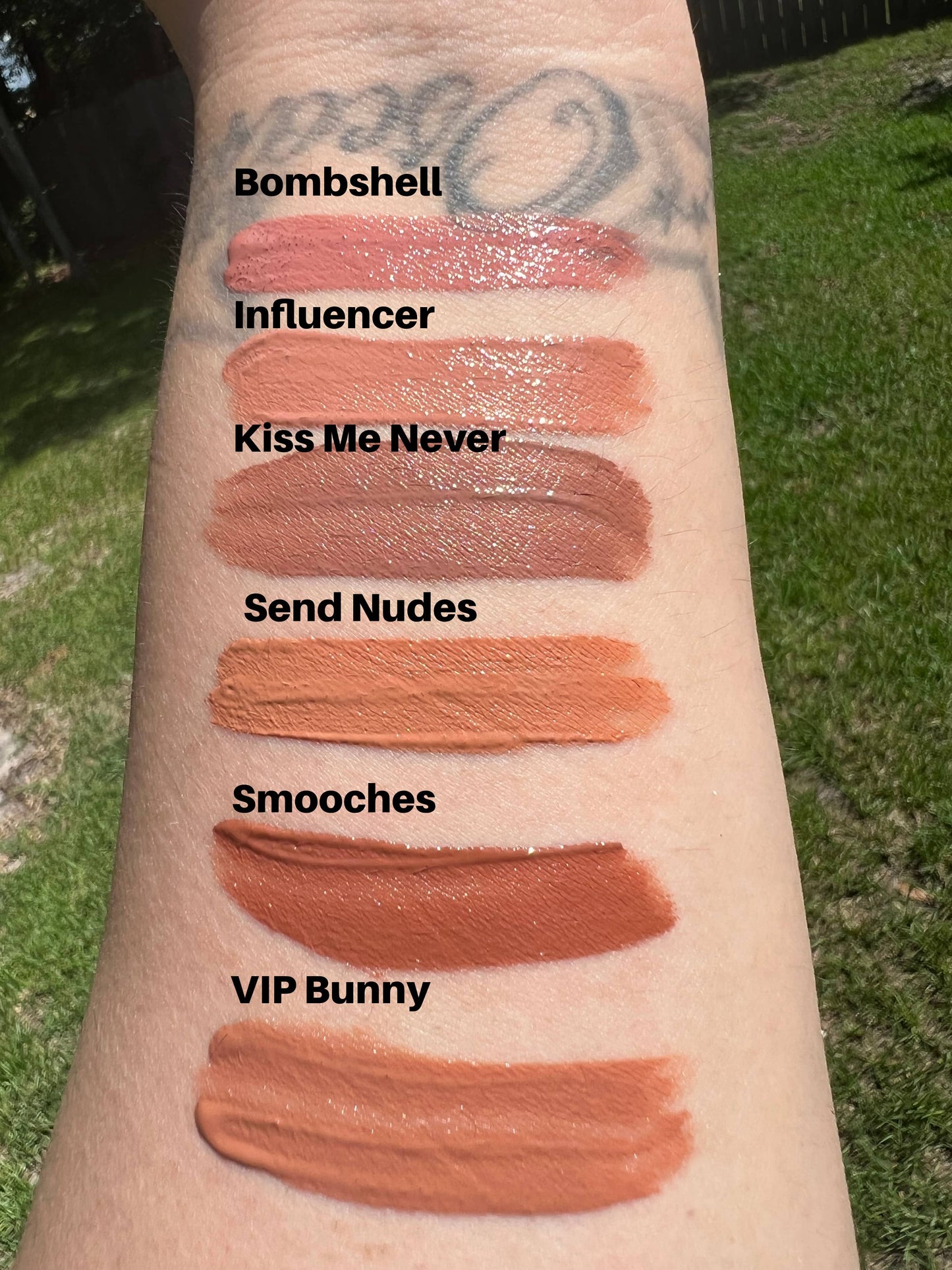 Kiss Me Never Gloss
