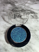 Load image into Gallery viewer, Harmony Duo Chrome Single Eyeshadow
