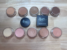 Load image into Gallery viewer, Flawless Soft Matte Pot Concealer
