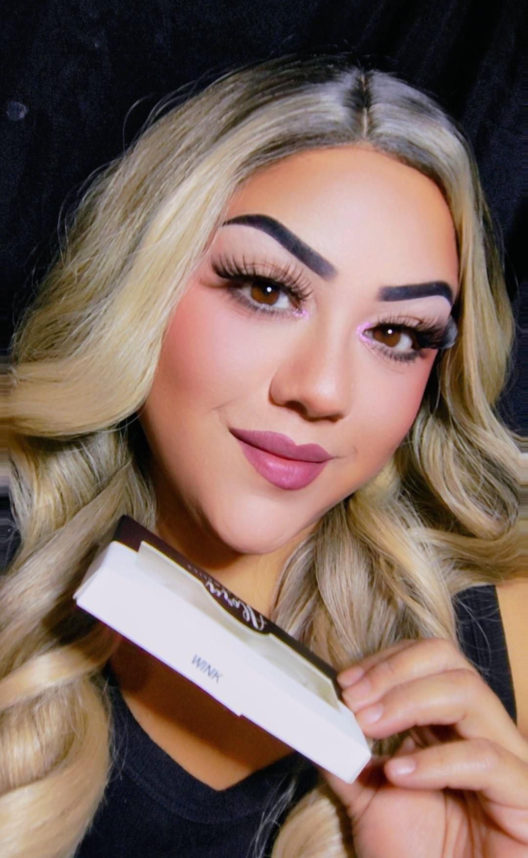 Eyelashes Style Wink