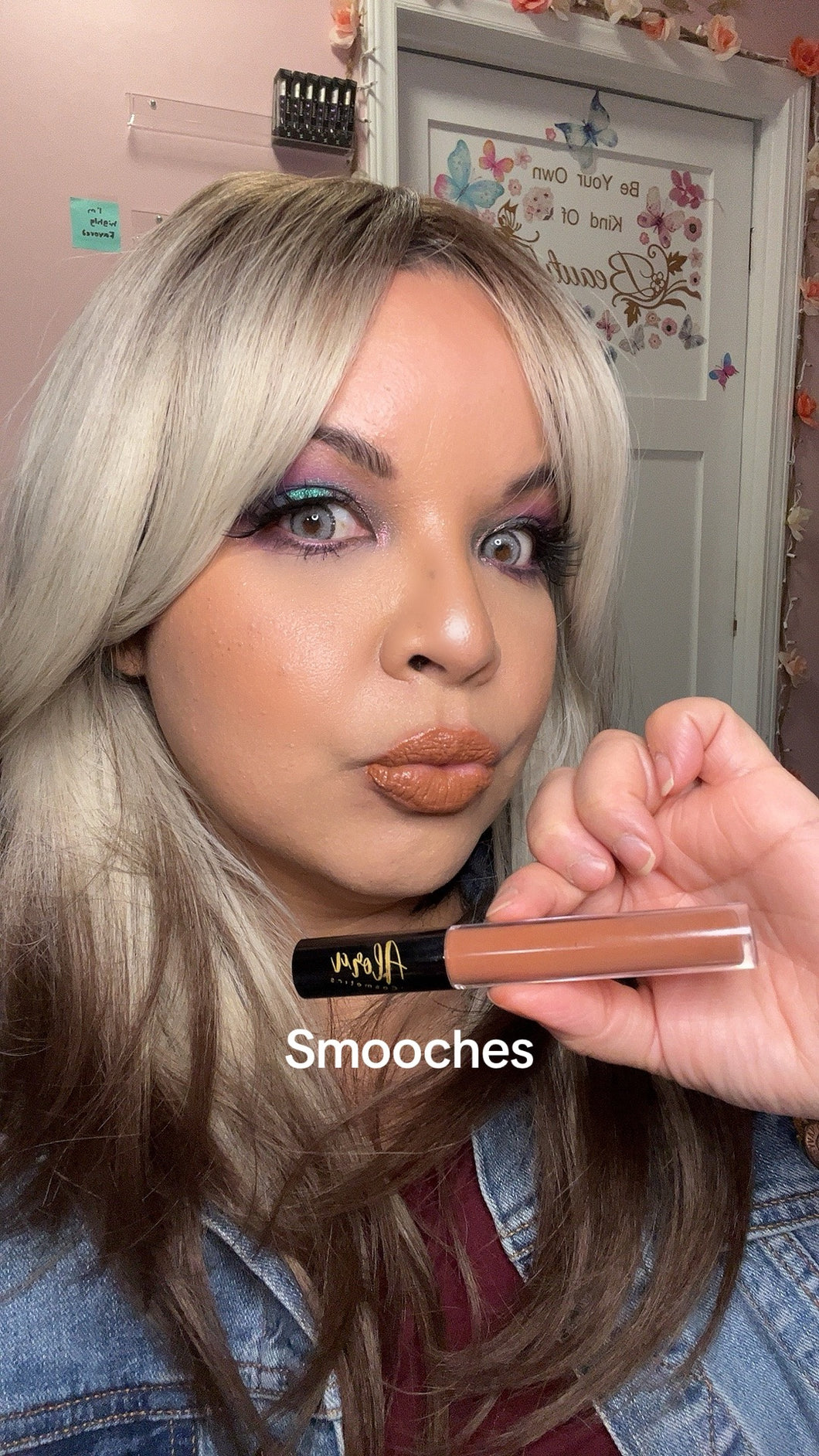 Smooches Velvet Lipstick