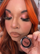 Load image into Gallery viewer, Swan Duo Chrome Single Eyeshadow
