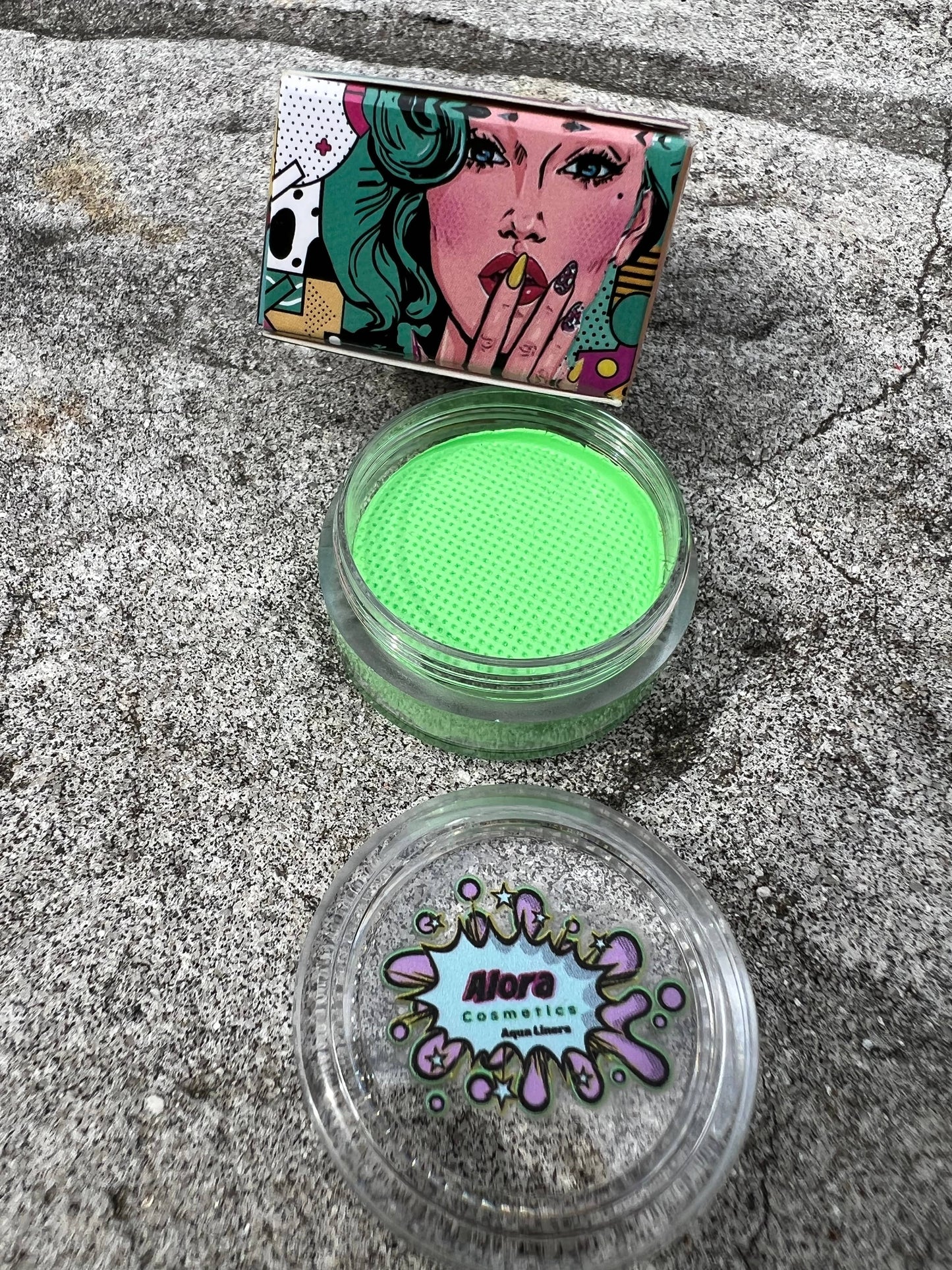 Pastel Green Cake UV Water Activated Liner