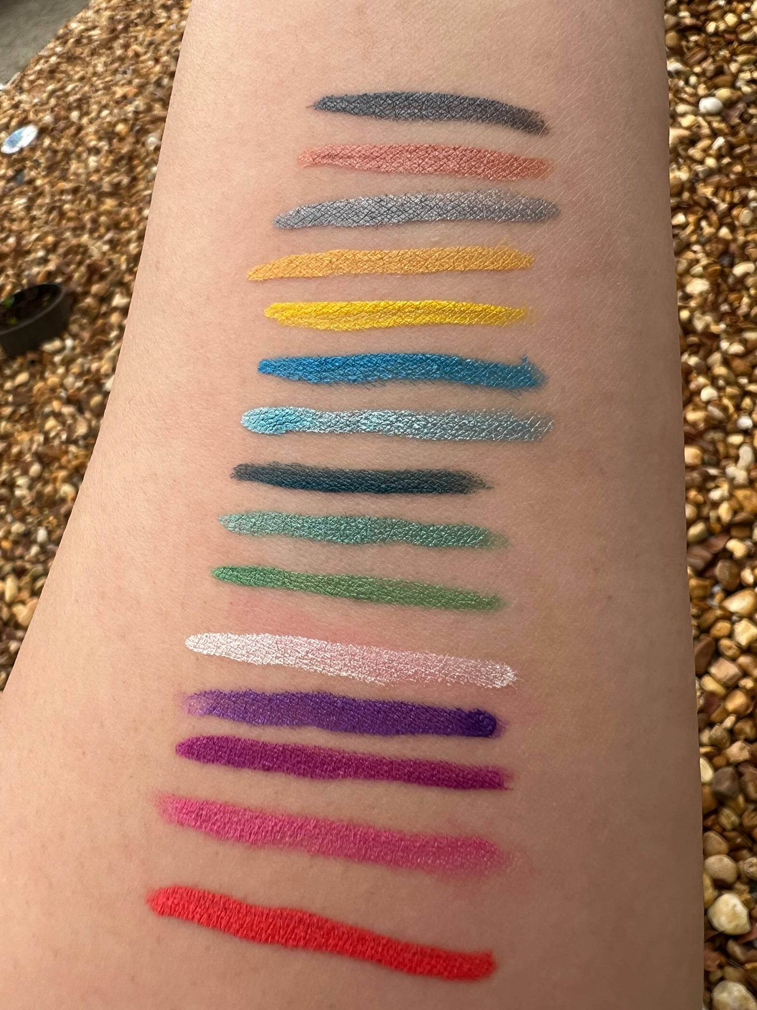 Water Activated Liner Palette – AloraCosmetics